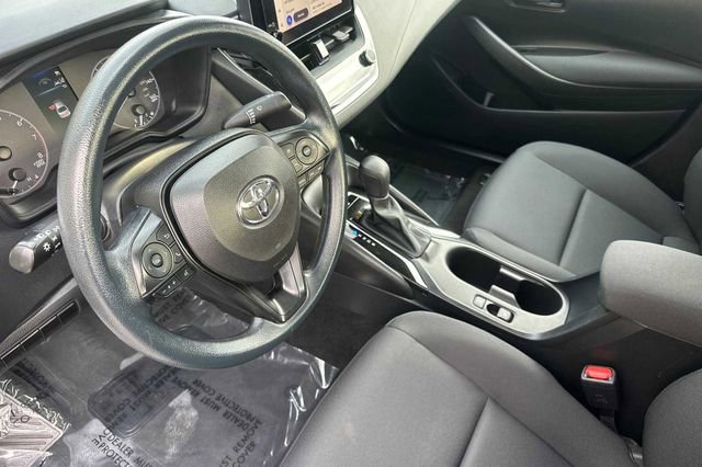 Used 2023 Toyota Corolla LE image 4