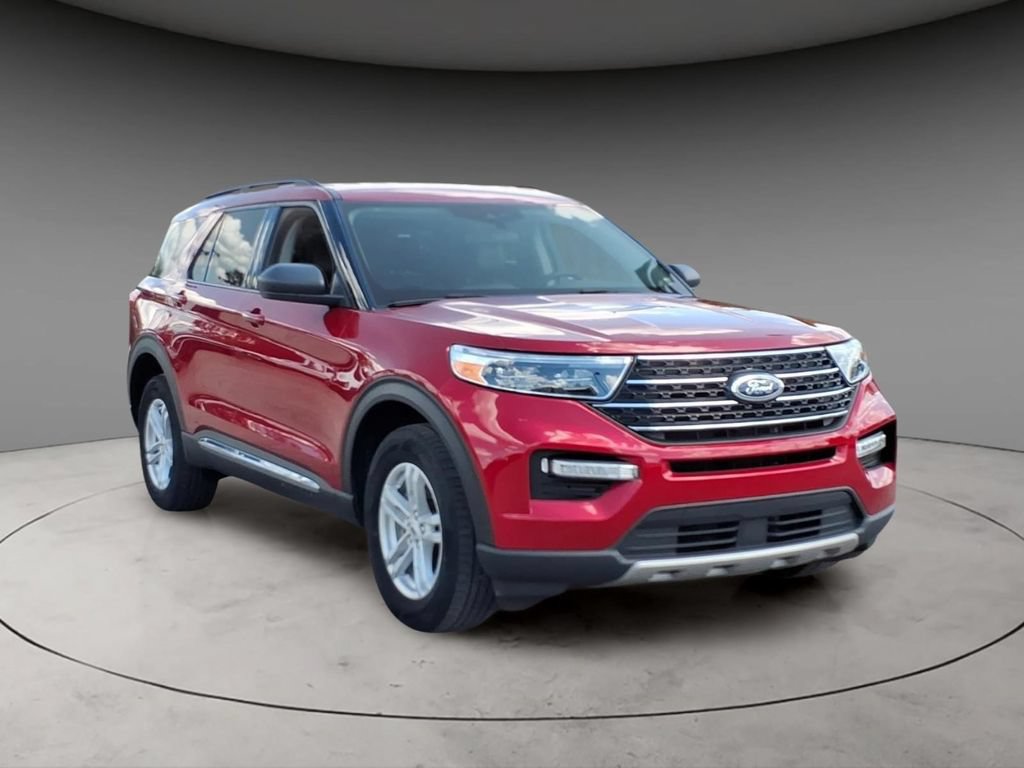 Certified 2024 Ford Explorer XLT w/ Equipment Group 202A AWD/4WD image 14