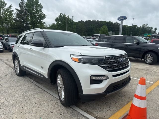 Certified 2023 Ford Explorer King Ranch w/ Technology Package AWD/4WD image 4