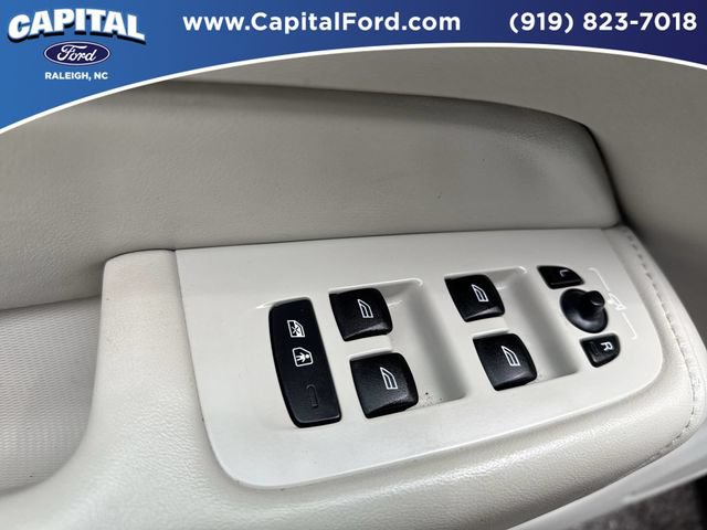 Used 2024 Volvo XC60 B5 Plus AWD/4WD image 21