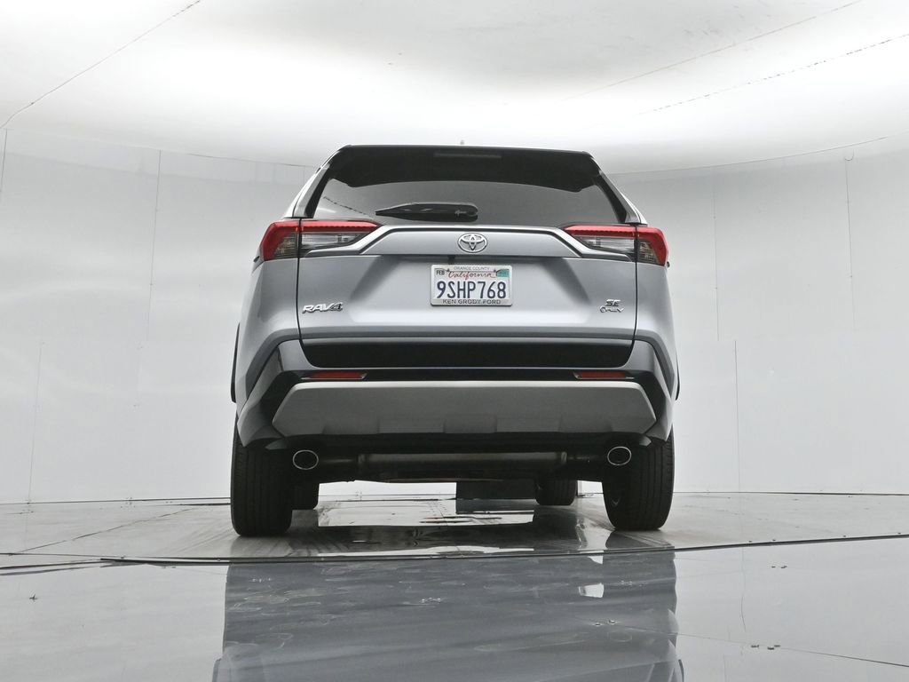 Used 2025 Toyota RAV4 SE image 52