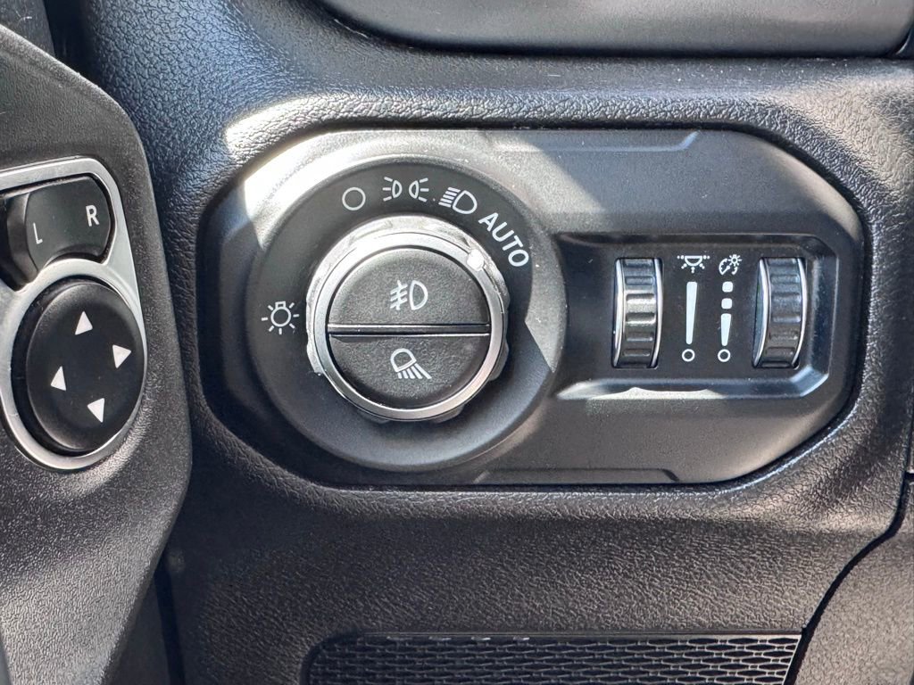 Used 2020 Jeep Gladiator Sport w/ Quick Order Package 24S AWD/4WD image 34