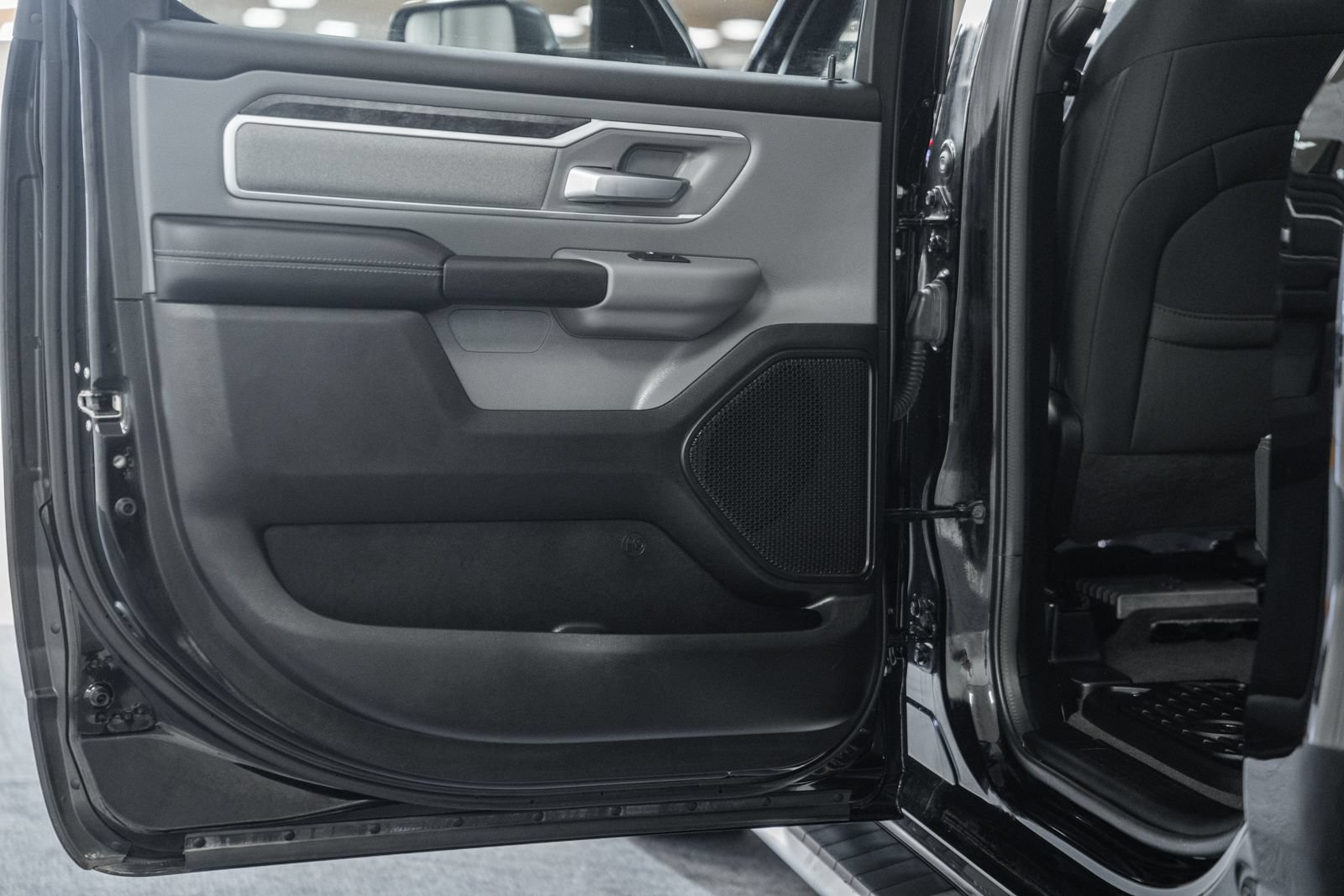 Used 2023 RAM 1500 Big Horn AWD/4WD image 43