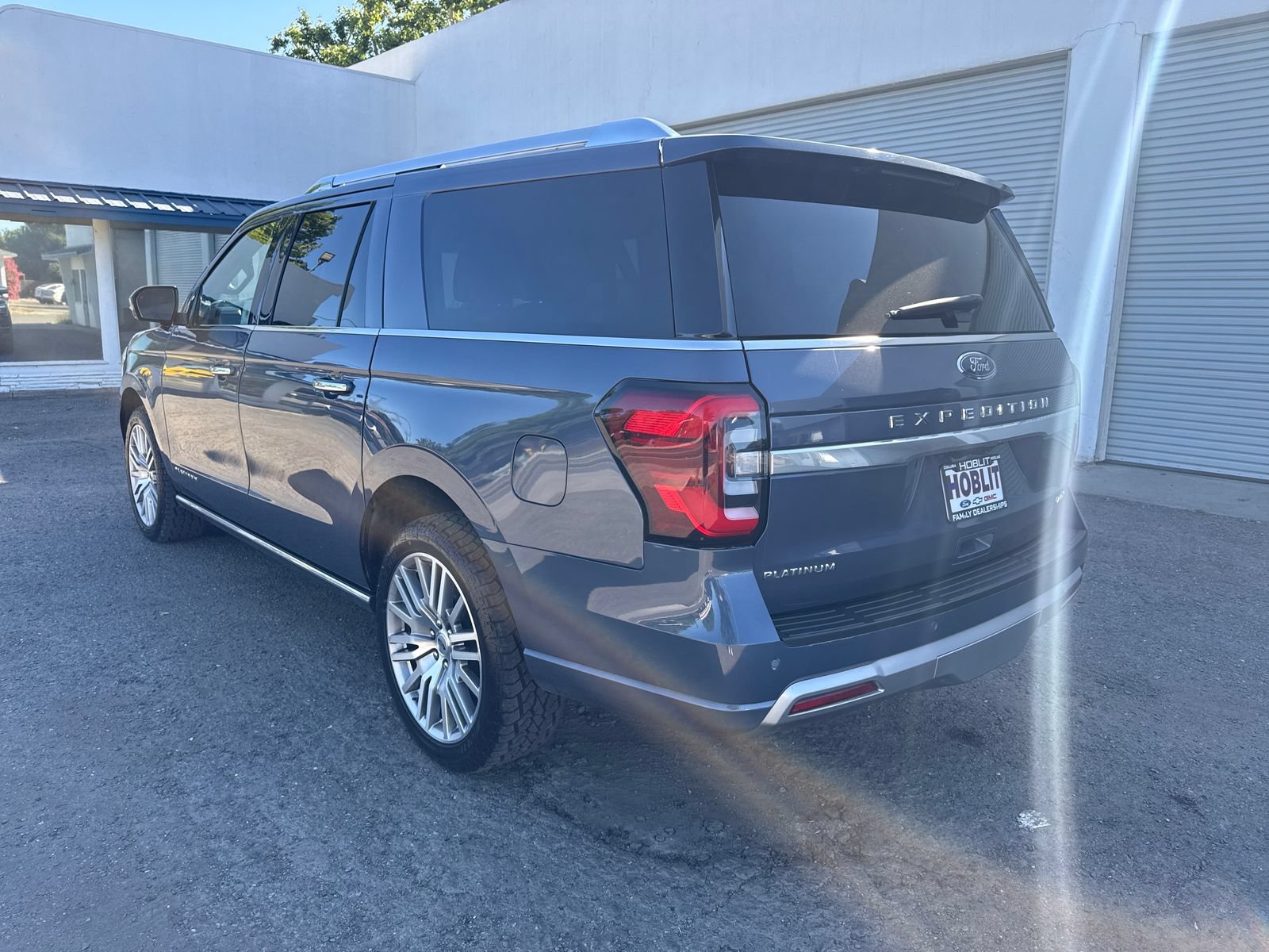 Certified 2023 Ford Expedition Max Platinum AWD/4WD image 3