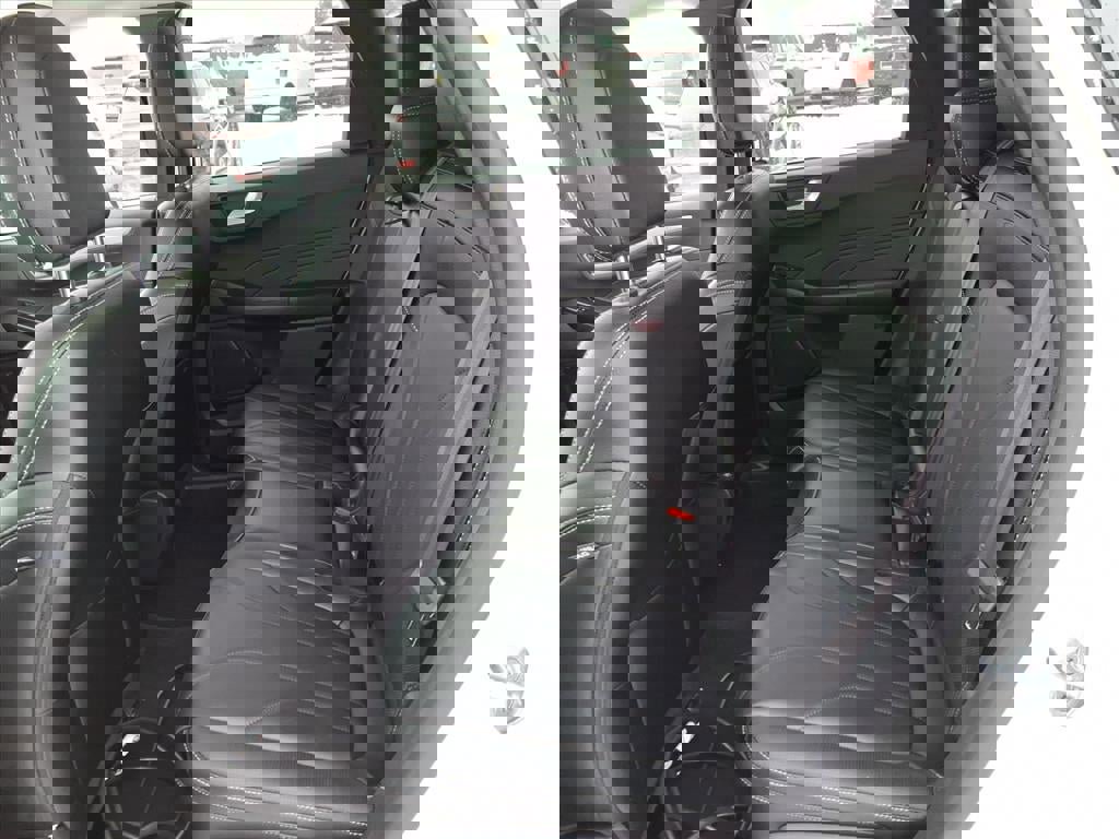 Certified 2025 Ford Escape Premium w/ PHEV Premium Package image 13