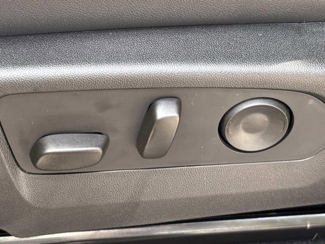 Used 2026 Chevrolet Colorado ZR2 w/ Technology Package AWD/4WD image 27