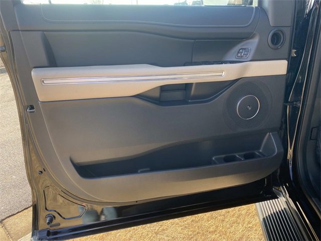 Certified 2024 Ford Expedition Limited image 26