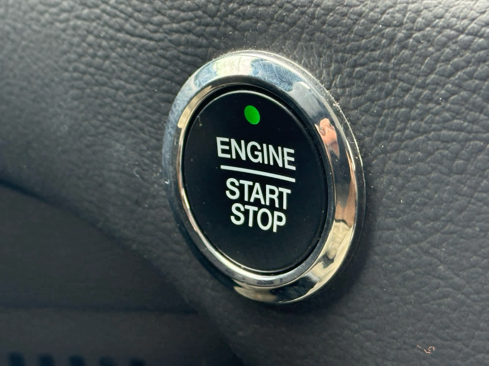 Certified 2024 Ford Edge Titanium image 22