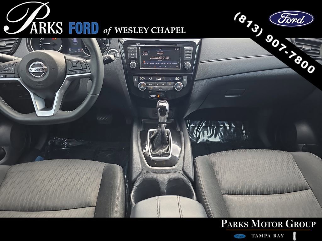 Used 2018 Nissan Rogue SV AWD/4WD image 13