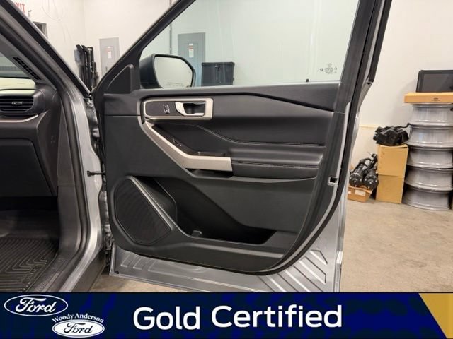 Certified 2024 Ford Explorer XLT w/ Equipment Group 202A RWD image 26
