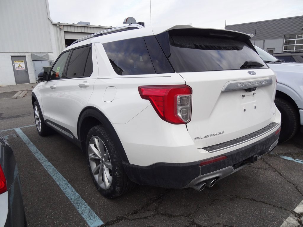 Certified 2022 Ford Explorer Platinum w/ Equipment Group 601A image 2