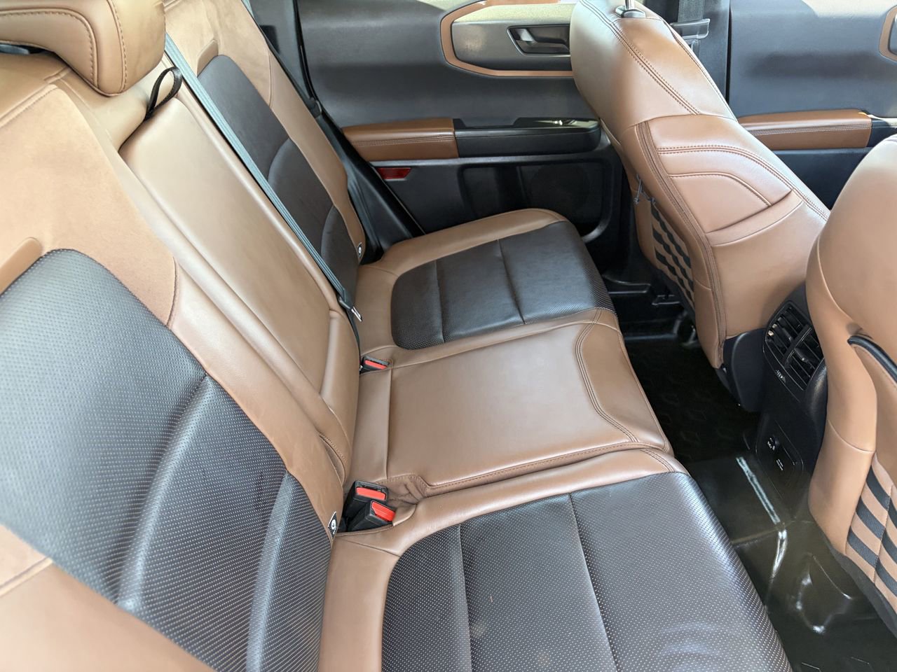 Certified 2024 Ford Bronco Sport Badlands w/ Premium Package AWD/4WD image 13