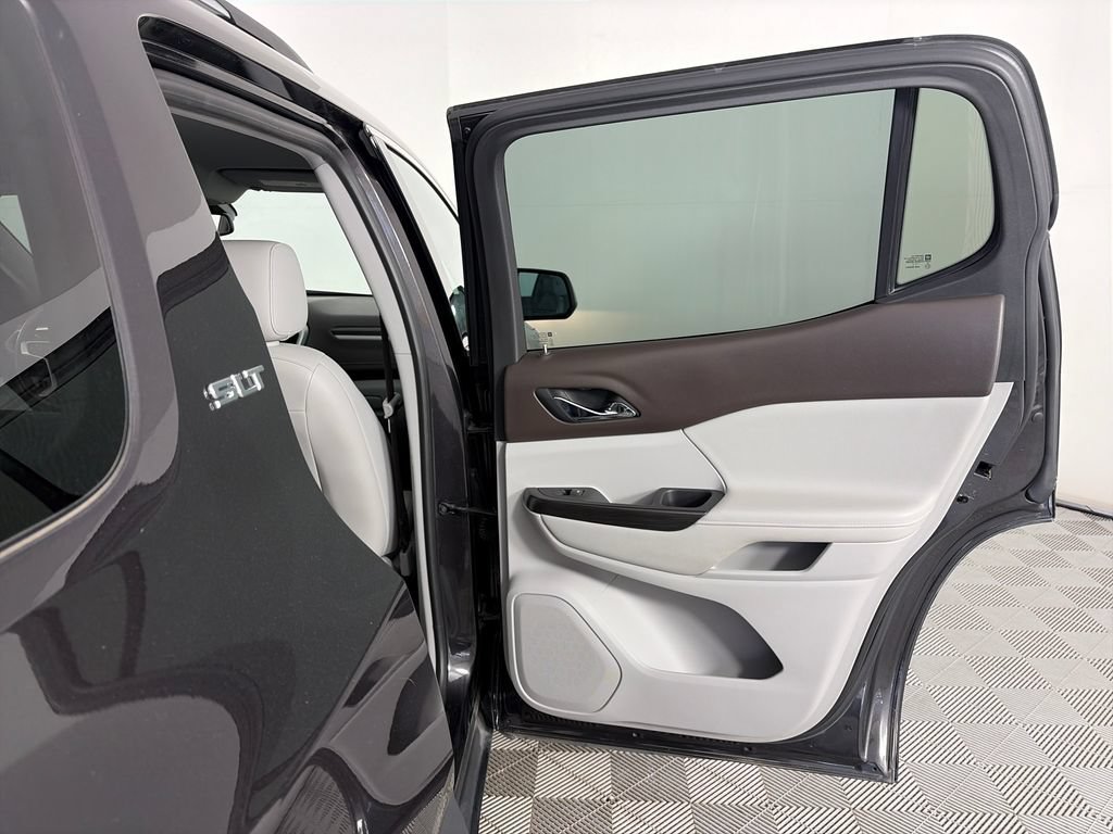 Used 2017 GMC Acadia SLT AWD/4WD image 27