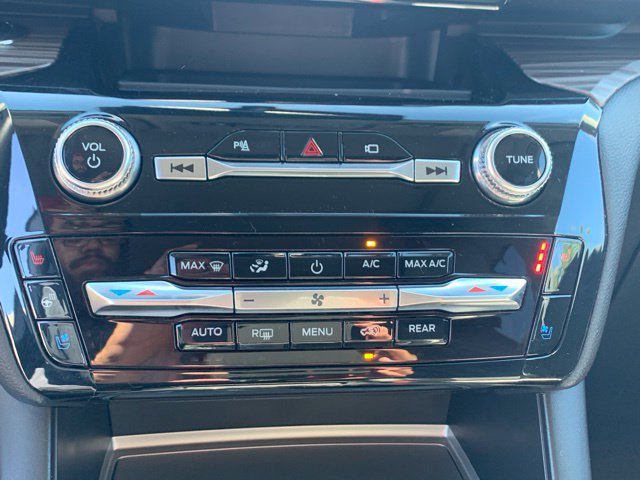Certified 2023 Ford Explorer Limited w/ Equipment Group 301A AWD/4WD image 19
