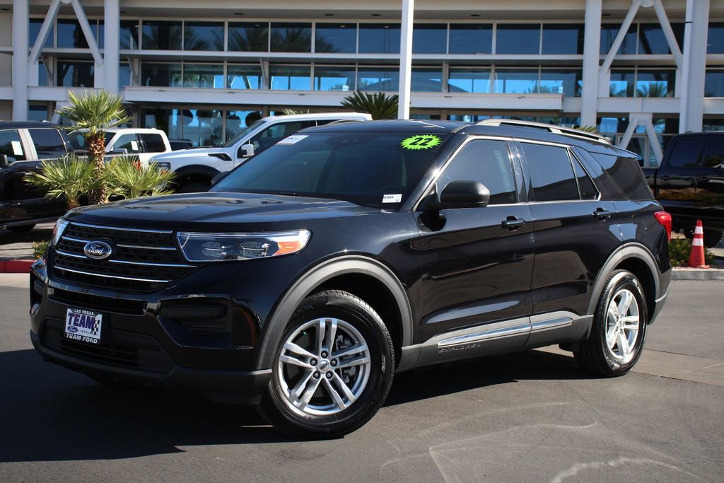 Certified 2022 Ford Explorer XLT RWD image 1