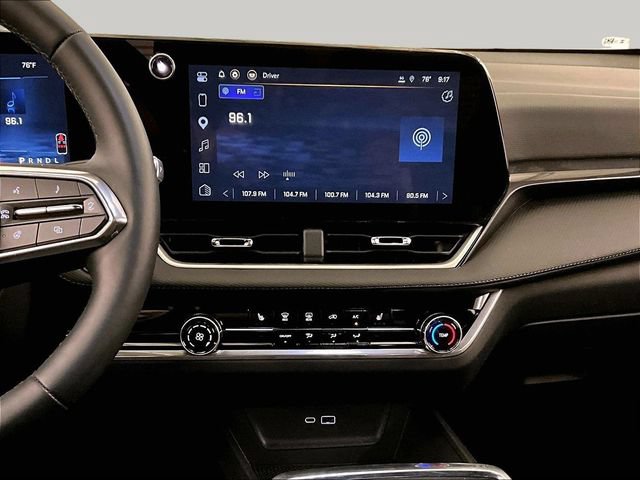 Used 2025 Chevrolet Equinox LT AWD/4WD image 6