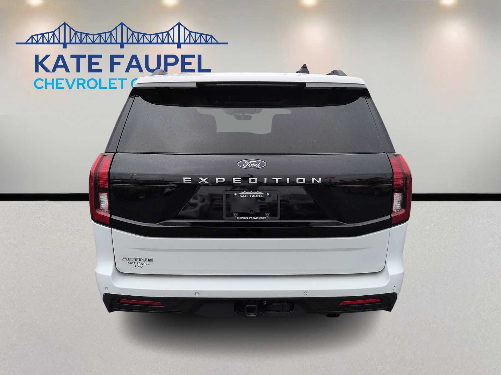 Certified 2025 Ford Expedition Active AWD/4WD image 6