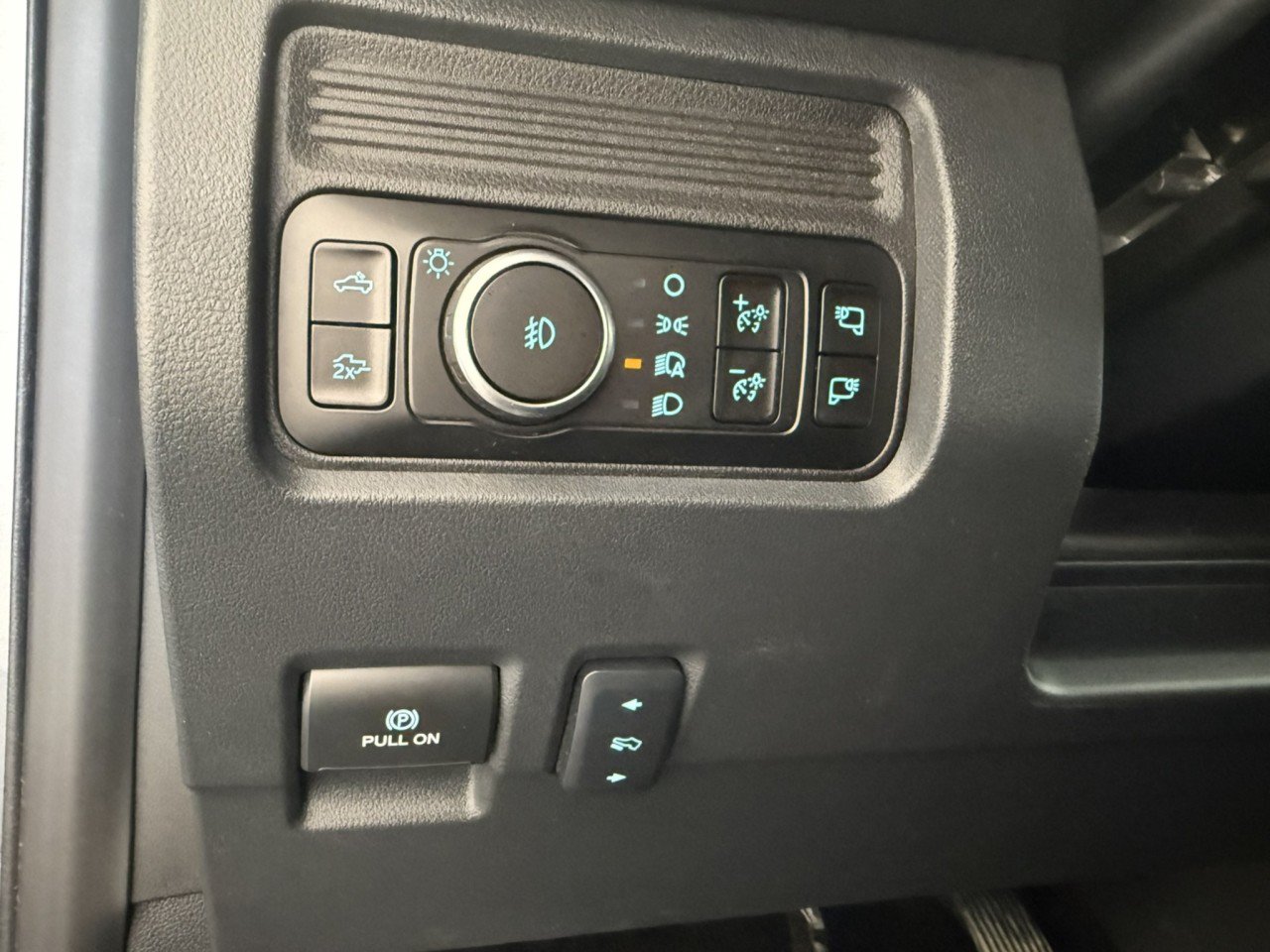 Certified 2026 Ford F350 Lariat AWD/4WD image 23