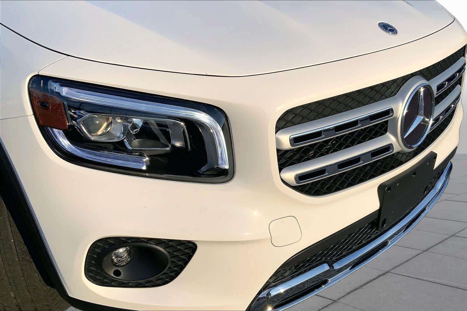 Used 2023 Mercedes-Benz GLB 250 4MATIC image 29