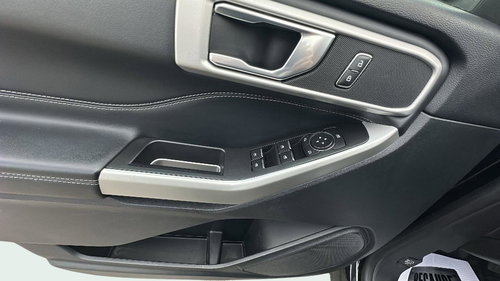 Certified 2022 Ford Explorer XLT image 21