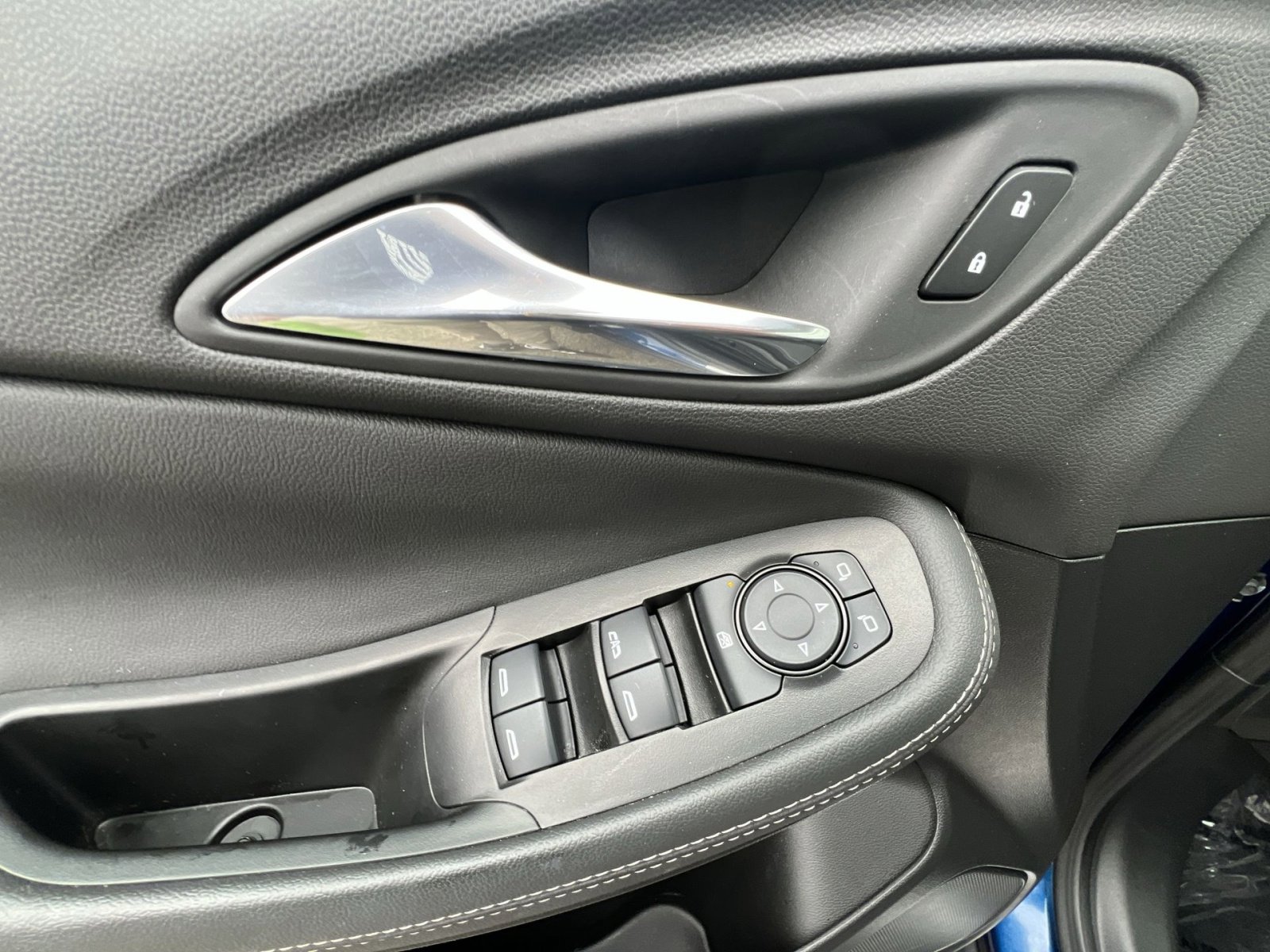 Used 2023 Buick Encore GX Select w/ Safety Package II image 15