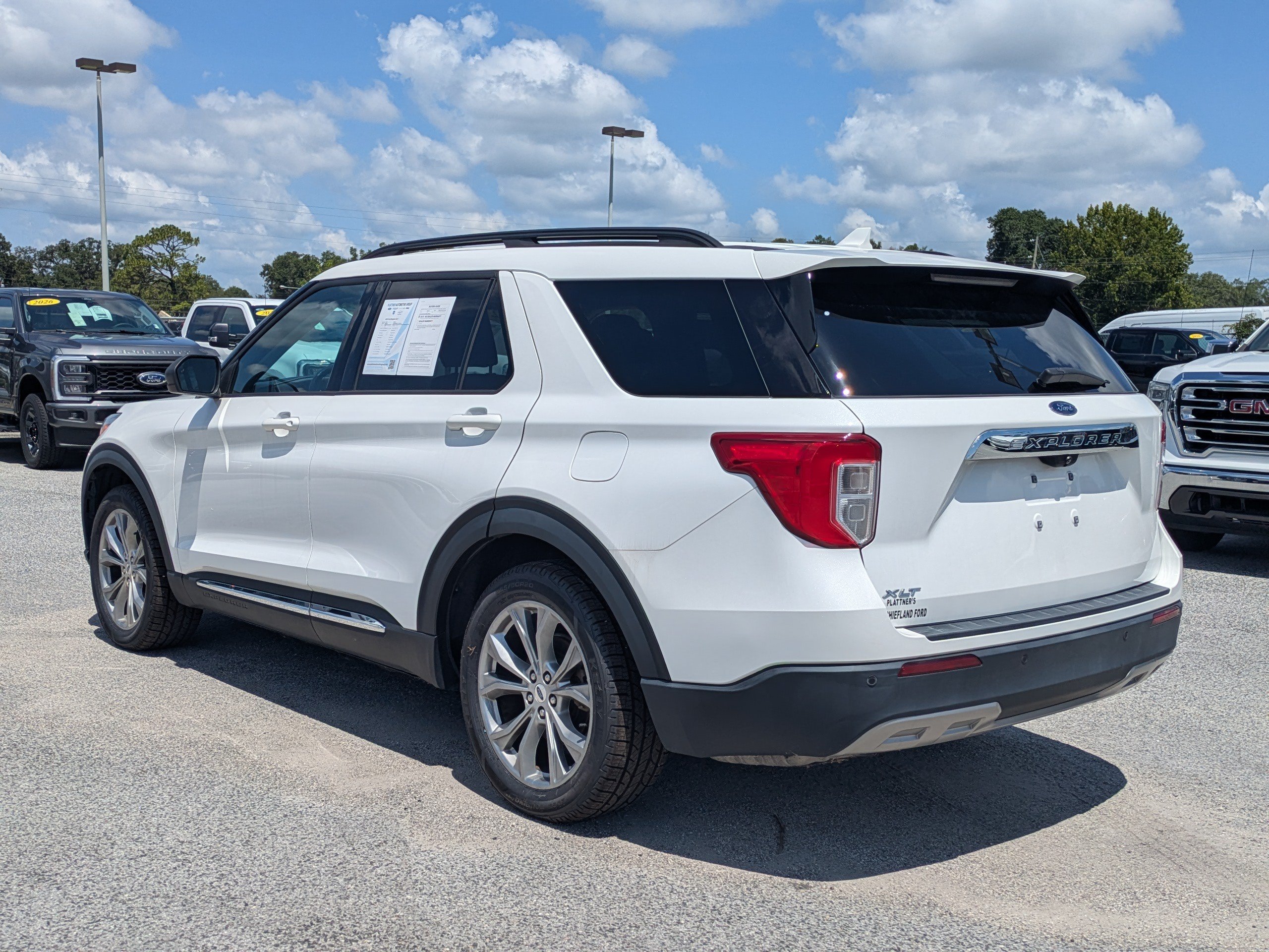 Certified 2022 Ford Explorer XLT w/ Equipment Group 202A RWD image 6