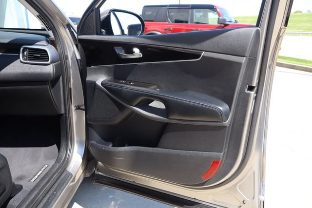 Used 2019 Kia Sorento EX AWD/4WD image 35