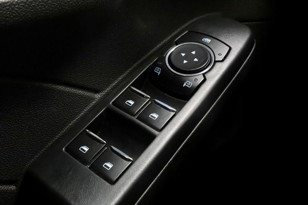 Certified 2022 Ford Escape Titanium image 30