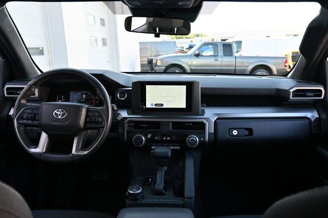 Used 2025 Toyota 4Runner SR5 AWD/4WD image 26
