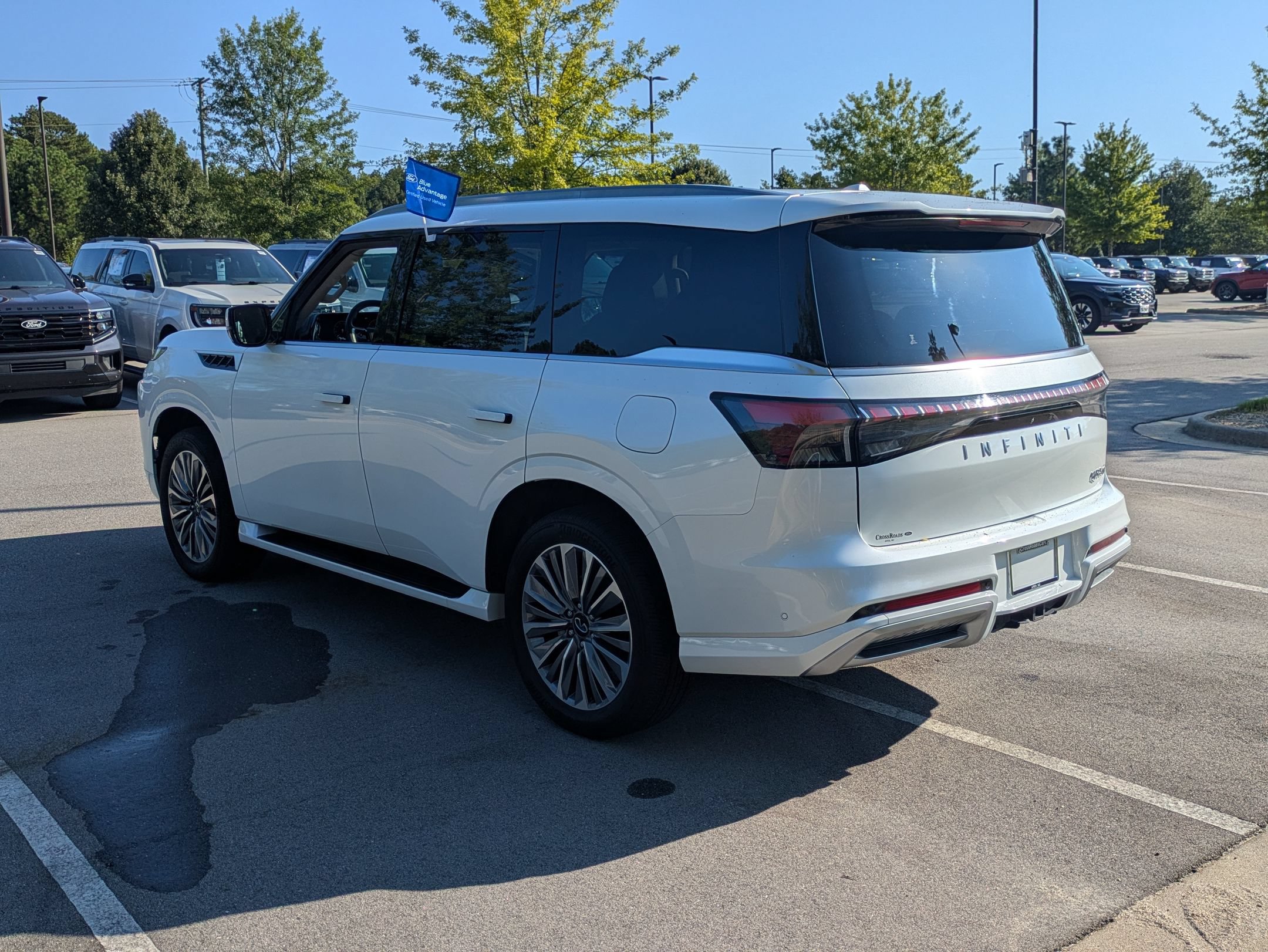 Used 2025 INFINITI QX80 Sensory AWD/4WD image 6