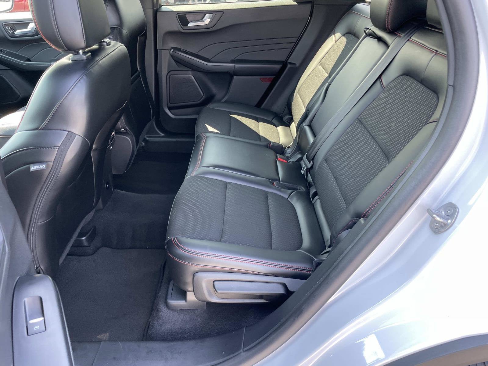 Certified 2025 Ford Escape ST-Line Select AWD/4WD image 12