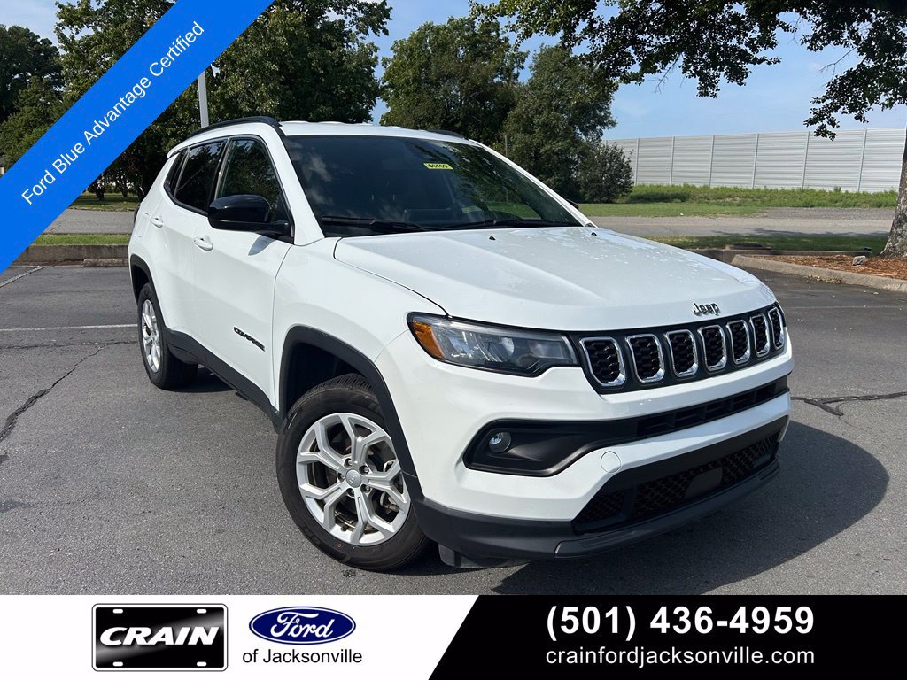 Used 2024 Jeep Compass Latitude AWD/4WD image 1