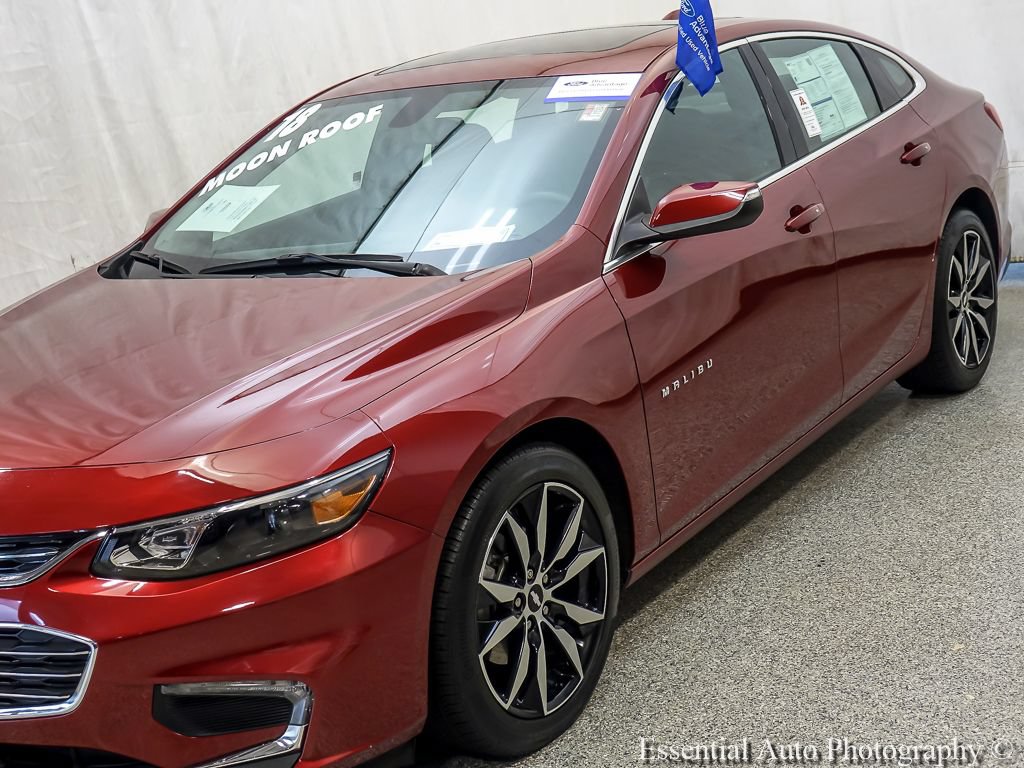 Used 2018 Chevrolet Malibu LT w/ Leather Package FWD image 4