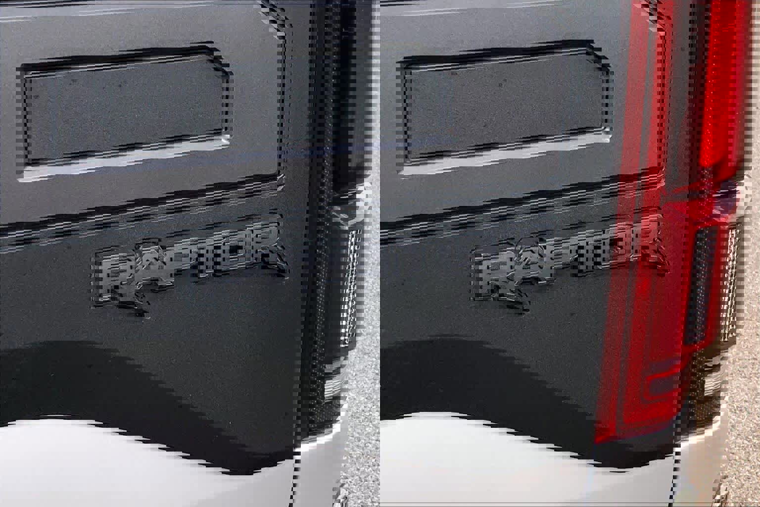 Certified 2019 Ford F150 Raptor w/ Equipment Group 802A Luxury image 11