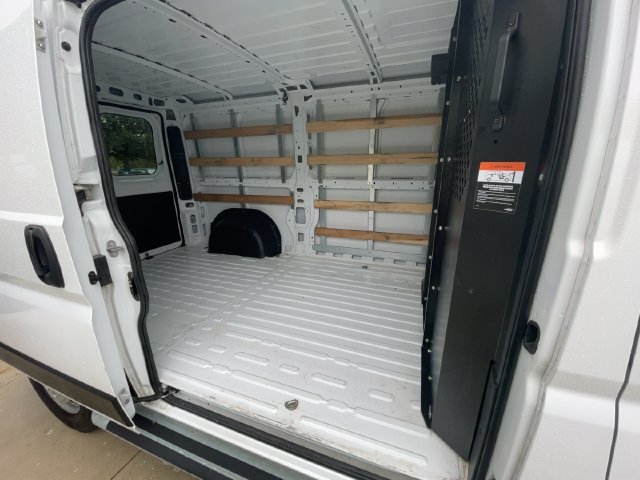 Used 2025 RAM ProMaster 2500 w/ U-Haul Equipment Group FWD image 29