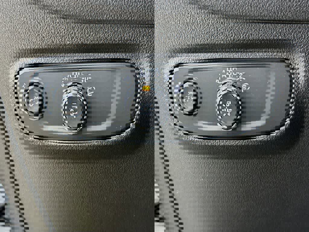 Used 2024 Chevrolet Equinox LT image 27