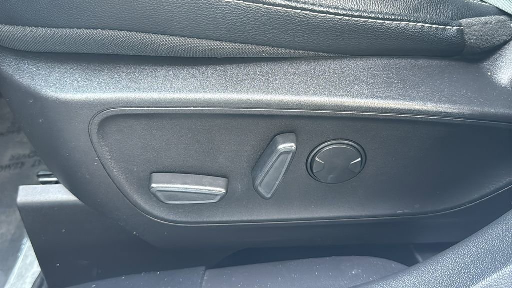 Certified 2022 Ford Escape SEL image 20