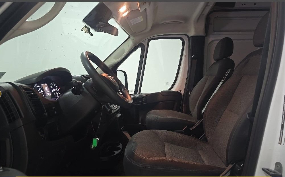 Used 2023 RAM ProMaster 2500 FWD image 5