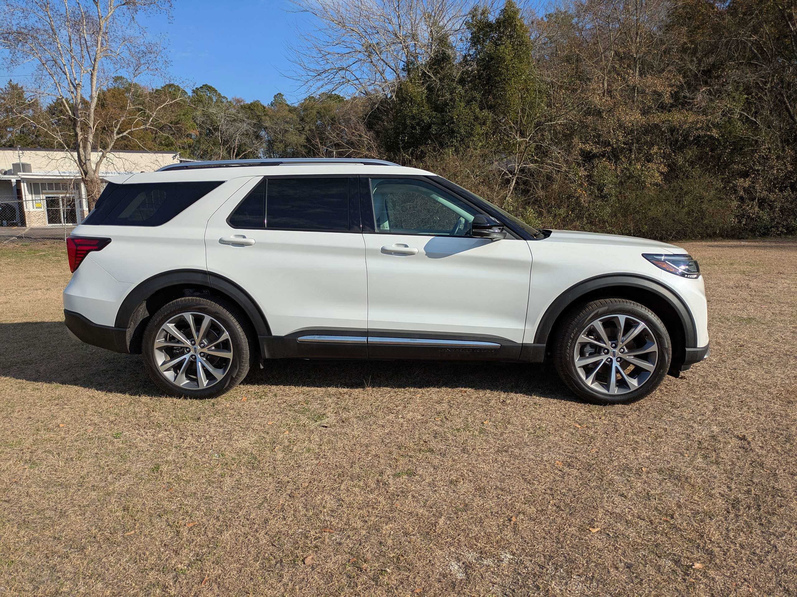 Certified 2025 Ford Explorer Platinum w/ Ultimate Package AWD/4WD image 6