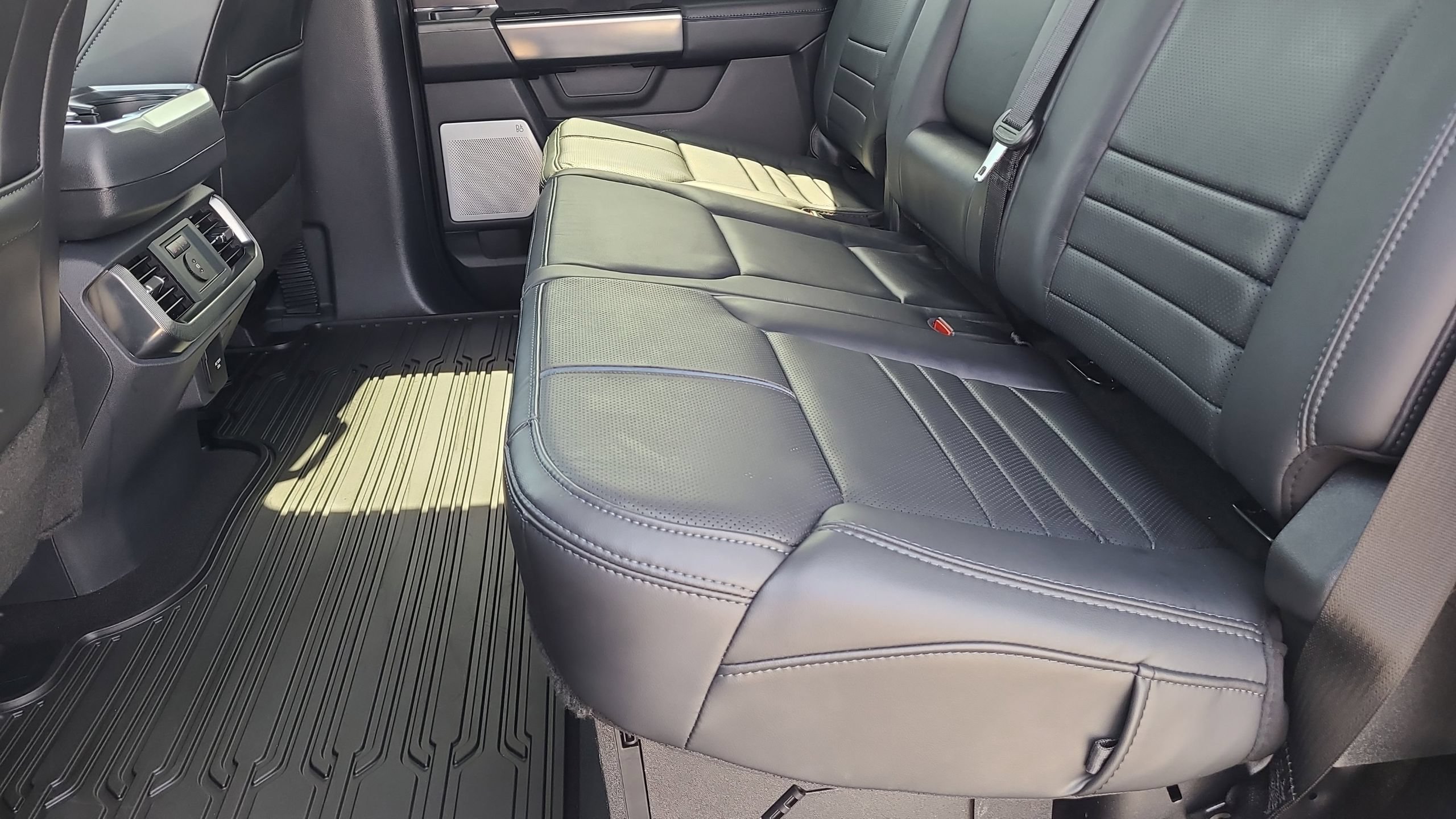 Certified 2025 Ford F150 Platinum AWD/4WD image 13
