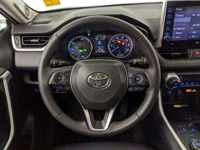 Used 2022 Toyota RAV4 XLE Premium image 13