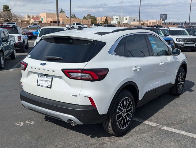 Certified 2025 Ford Escape SE image 5