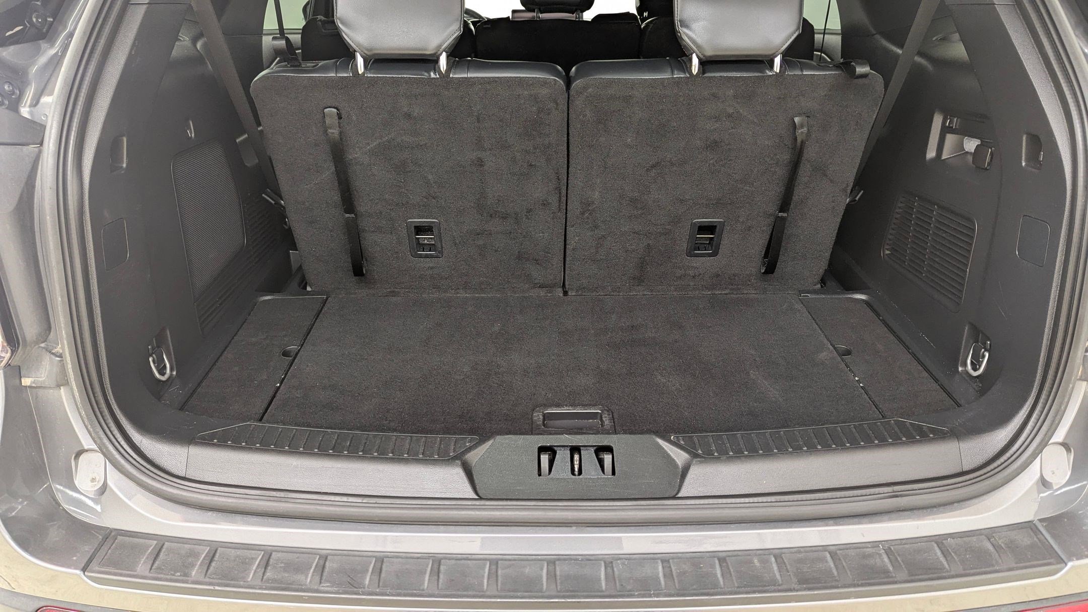 Certified 2025 Ford Explorer ST-Line w/ ST-Line Street Pack image 22