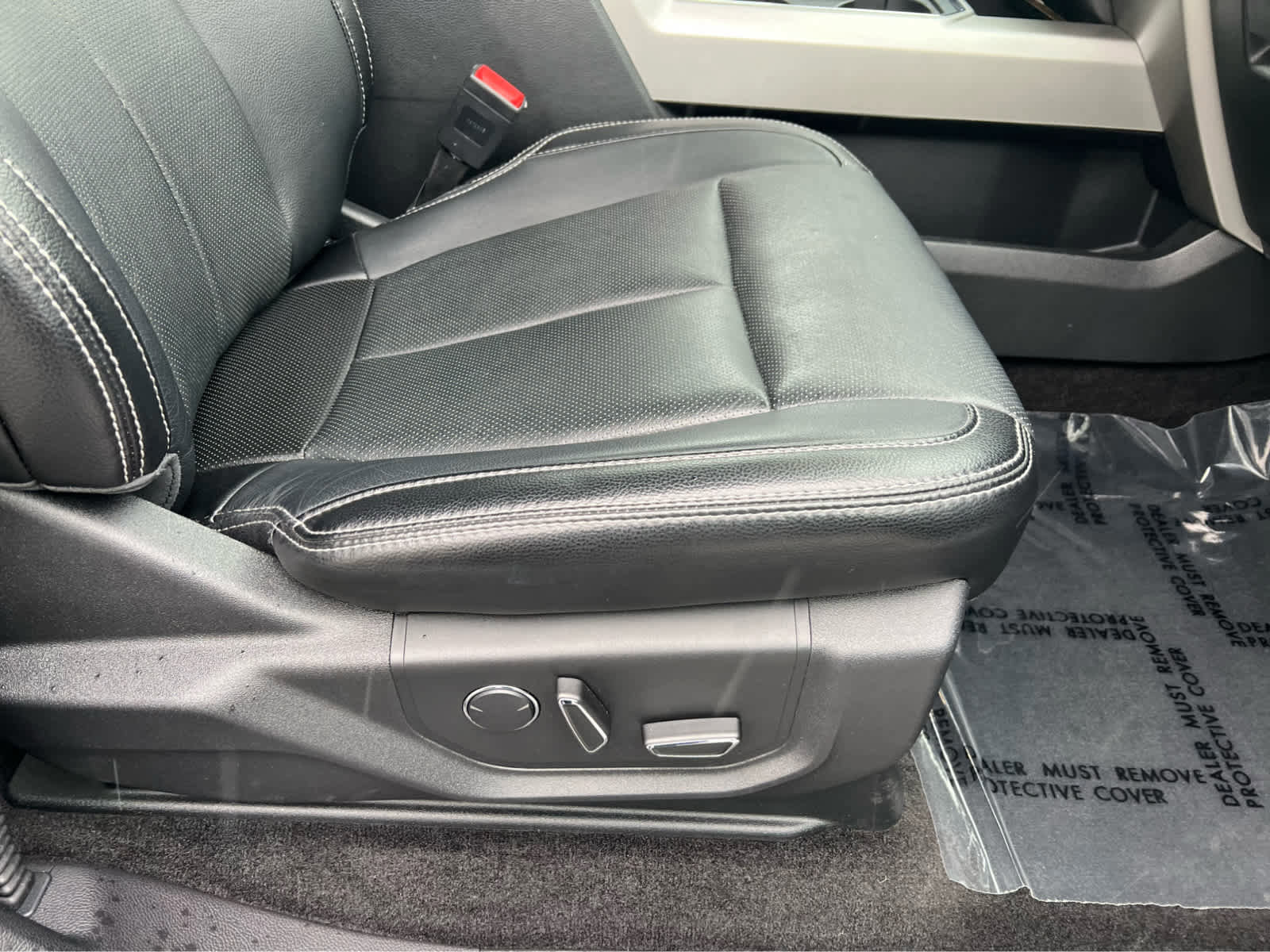 Certified 2018 Ford F150 Lariat w/ Equipment Group 502A Luxury image 18