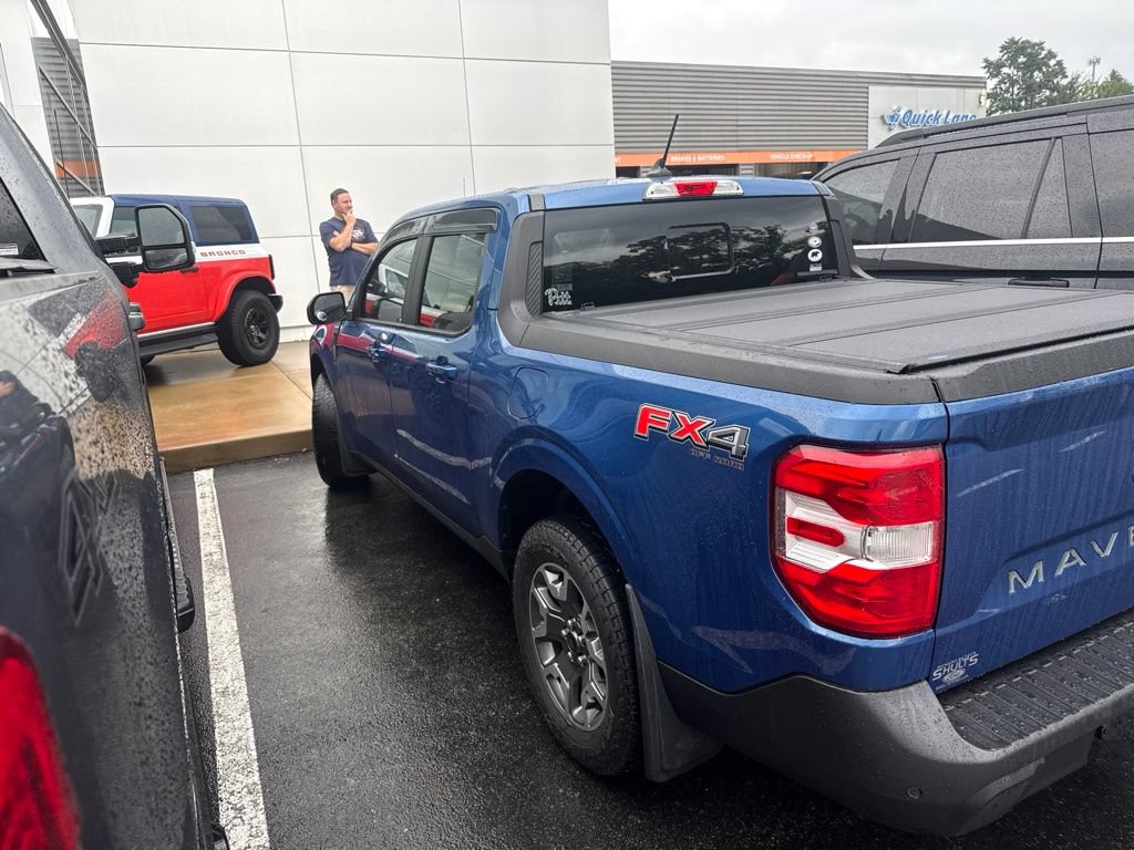 Certified 2024 Ford Maverick Lariat w/ FX4 Off-Road Package AWD/4WD image 5