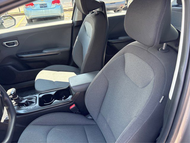 Used 2025 Kia K4 FWD image 9
