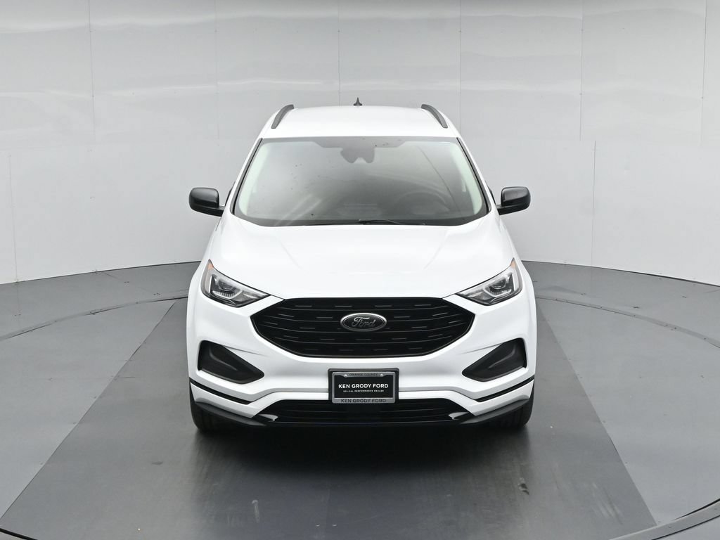 Certified 2022 Ford Edge SE w/ Black Appearance Package AWD/4WD image 38