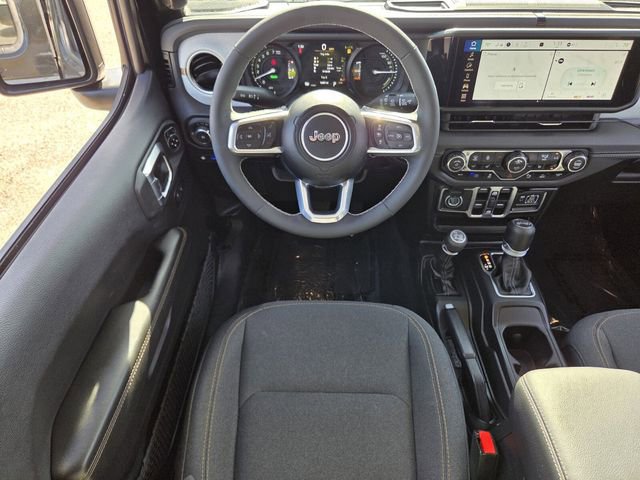 Used 2025 Jeep Wrangler Unlimited Sahara w/ Safety Group AWD/4WD image 17