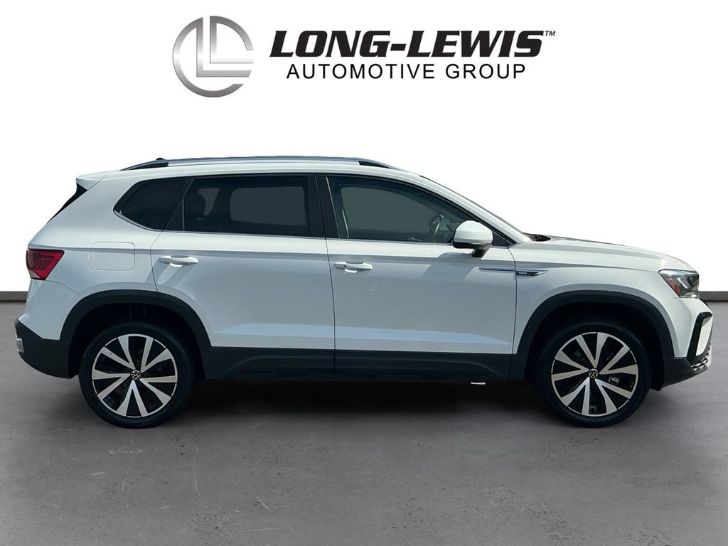 Used 2024 Volkswagen Taos SE FWD image 8