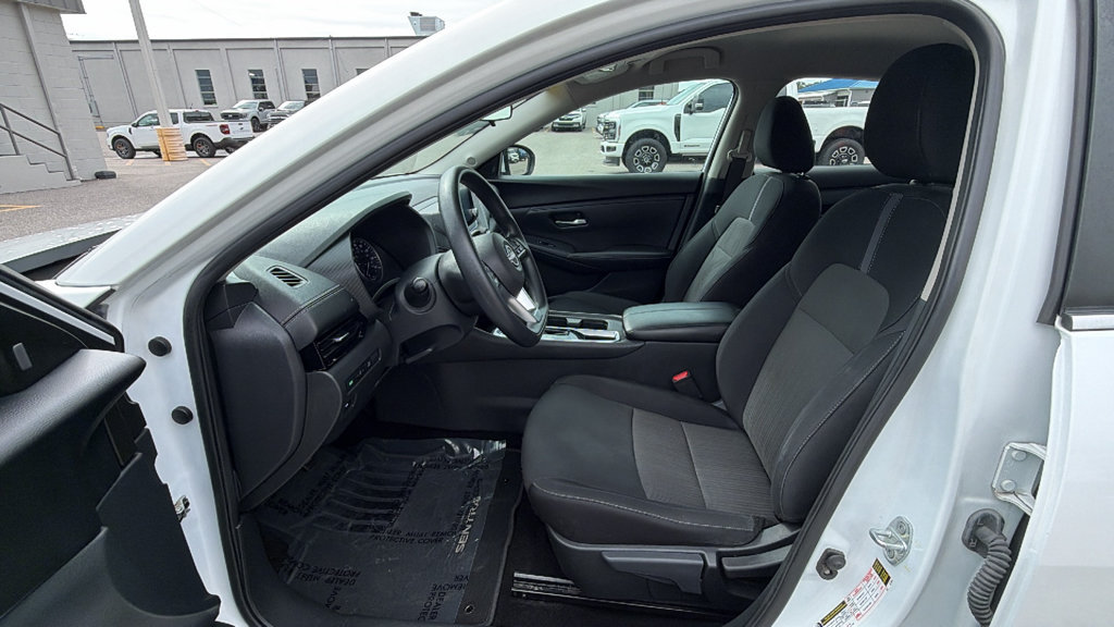 Used 2024 Nissan Sentra SV FWD image 20